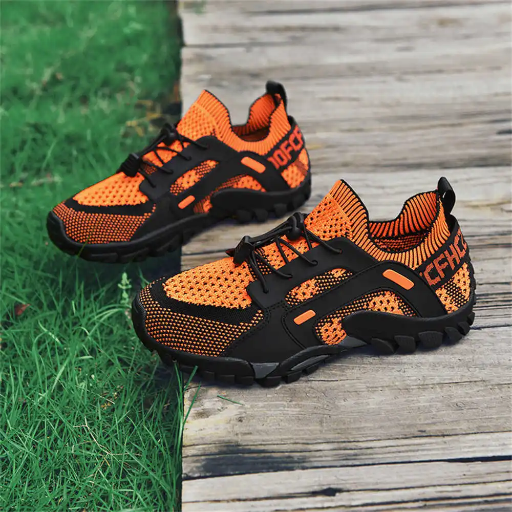 Information Technology Officer - Size 43 Size 40 Men's Shoes