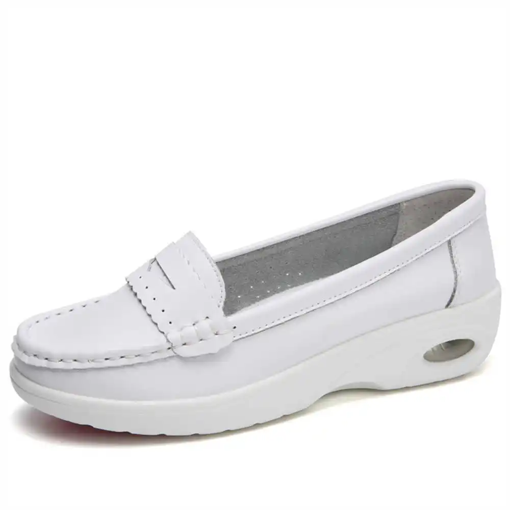 Thick Sole Slipon White Traine - огляд і ціна Information Technology Officer